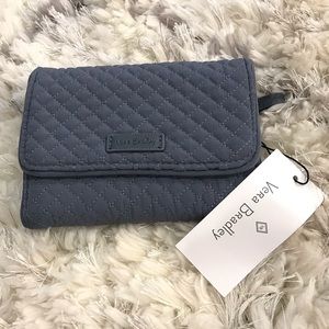 NWT | VERA BRADLEY Iconic RFID Compact Wallet